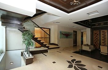 Gurgaon hotels & apartments, all accommodations in Gurgaon